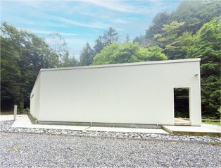 白を基調とした端正な外観